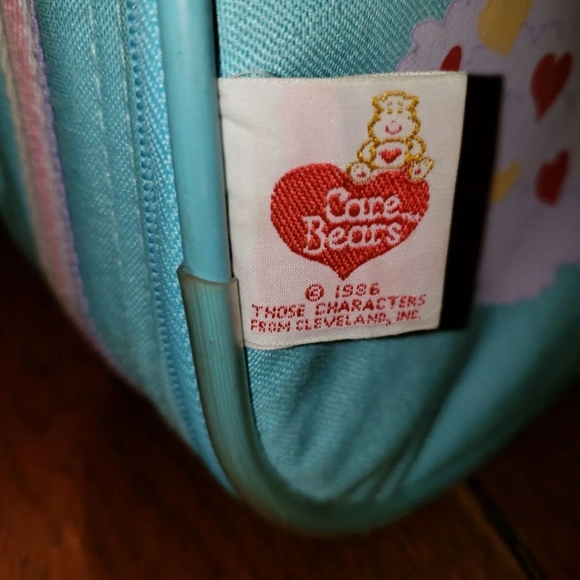 *SOLD* Vintage 1986 Peter’s Bag Corp. Care Bears Kids Suitcase Luggage Bag - Picture 3 of 12